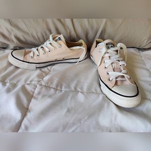 Light Pink Converse Low Tops Size 9 - Great Condition